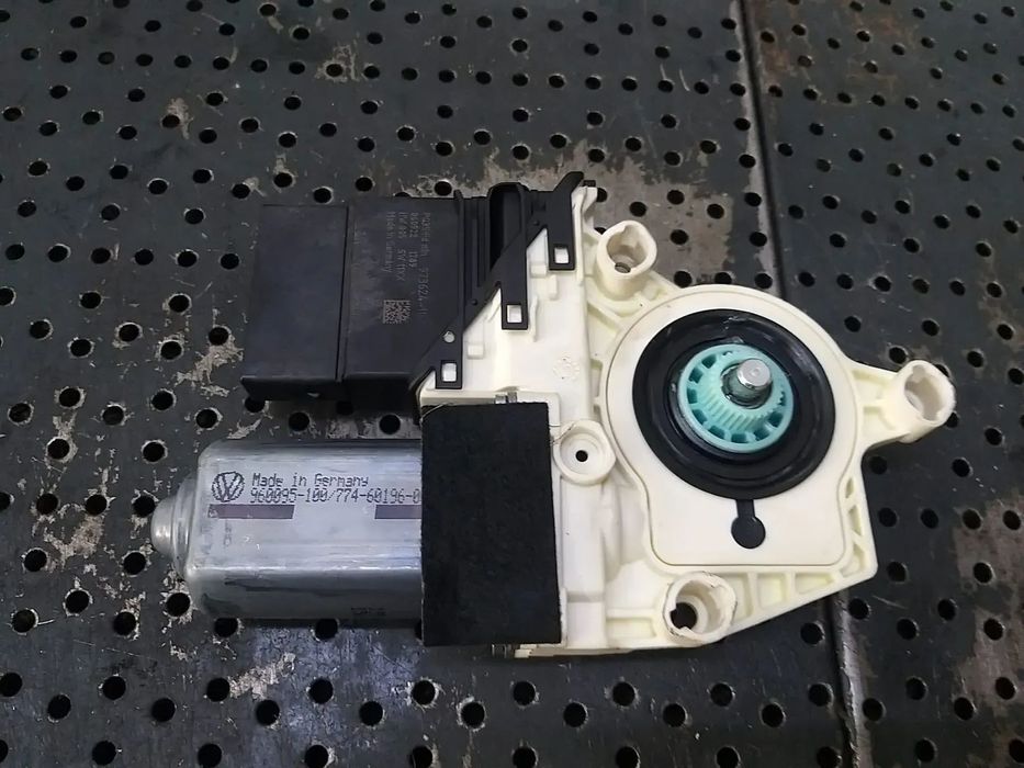 Motoras macara stanga spate seat altea xl 960095100 973624105 1k0959703m