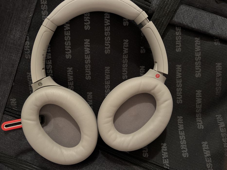 Наушники Sony WH-1000XM4