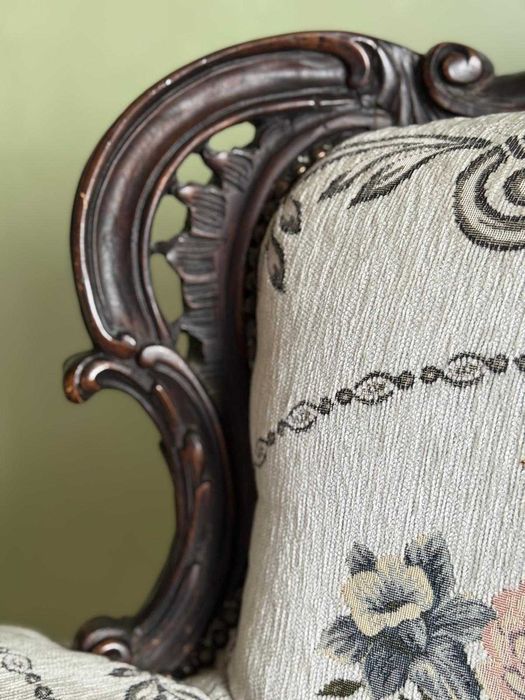 Set canapea cu 2 fotolii stil  Baroc reconditionate complet