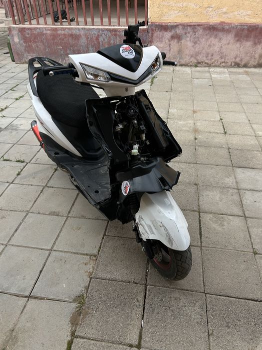 Мопед продается обмен телефон начиная с 12 про