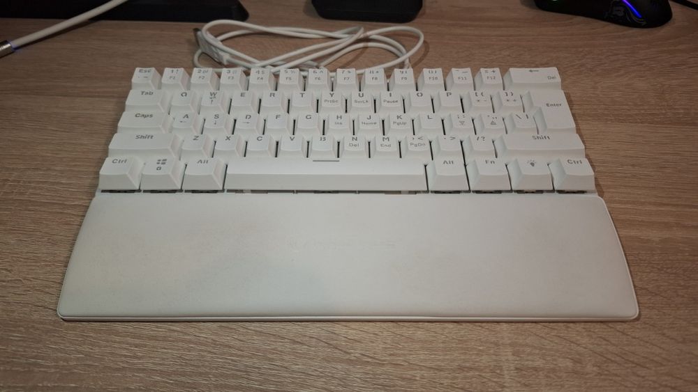 Tastatura de gaming, 60%, switch-uri albastre