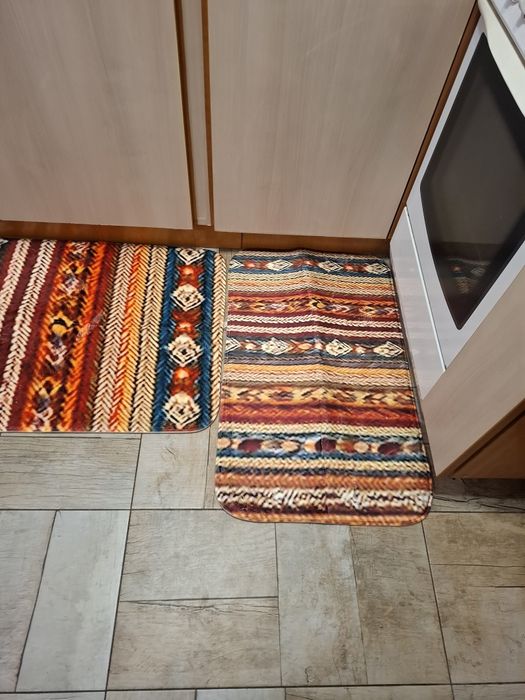 Две килимчета за кухня