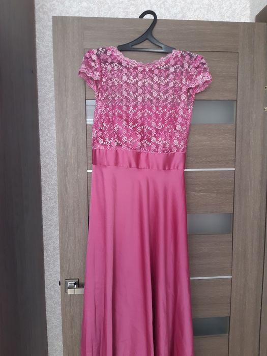 Продам платья разного стиля и размера