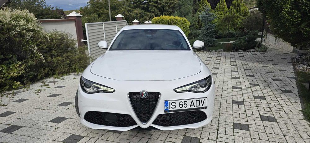 Alfa Romeo Giulia 2.0 Turbo AWD AT8 Veloce