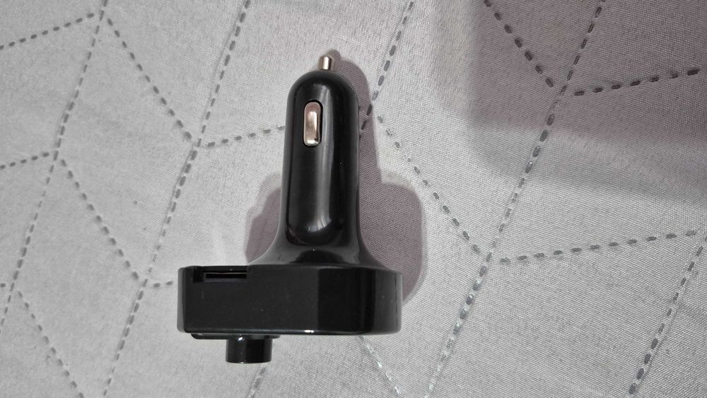 Modulator FM masina, apeluri hands-free, incarcare USB 3.1A