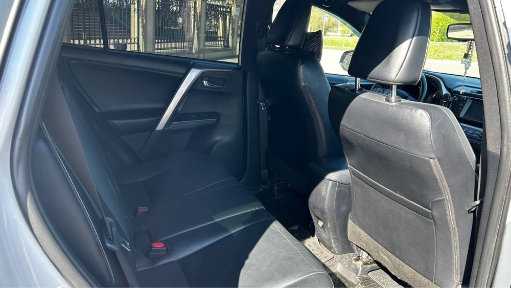 Продается Toyota RAV 4 (2018г/в)