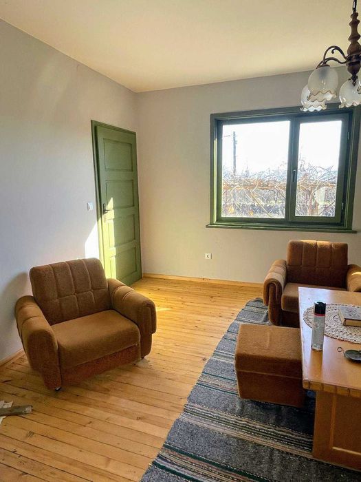Дава се под наем Къща в с. Тъжа, Област Стара Загора - 80 кв.м за 398.82 € - Снимка #2
