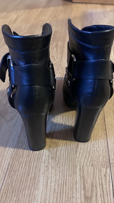 Ghete piele, stare foarte buna, marime 39