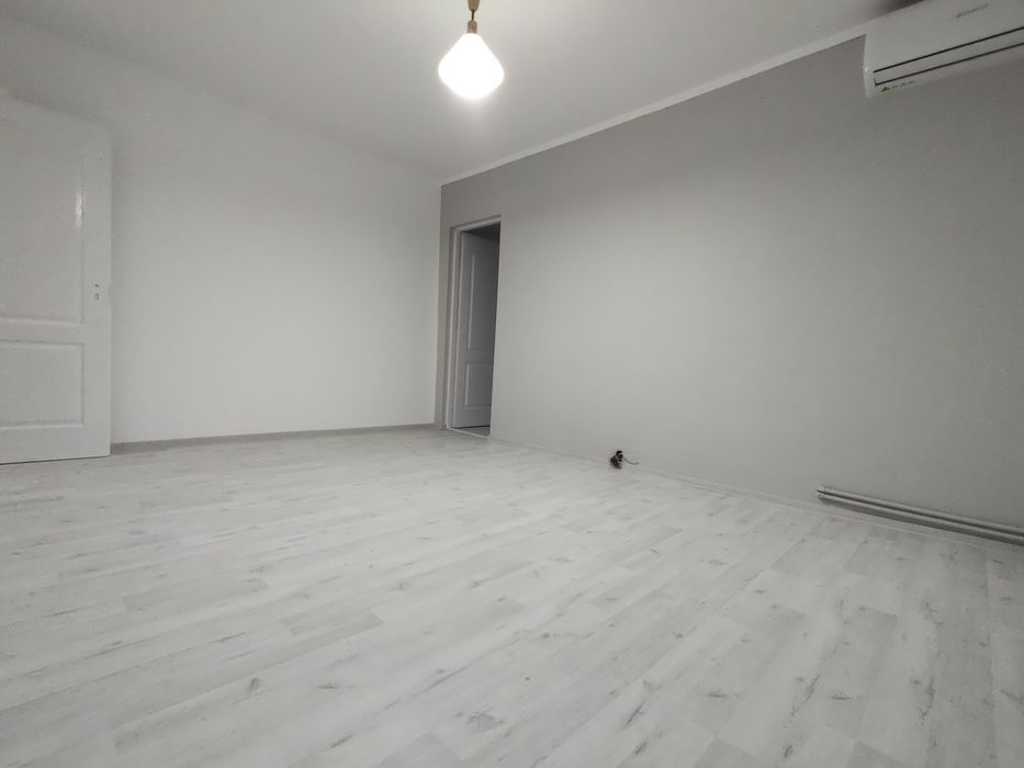 Apartament 2 camere, FINISAT, Micro 15, etaj 3