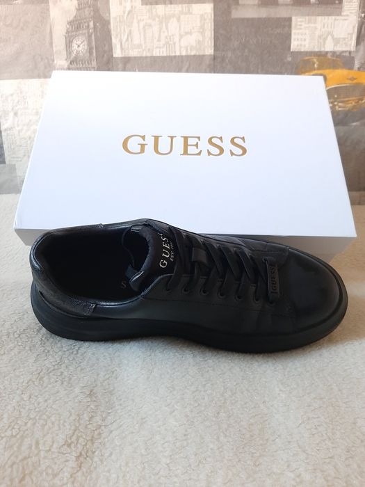 Мъжки обувки Guess