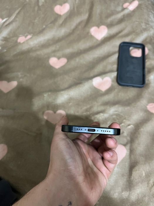 Продам iPhone 16 pro