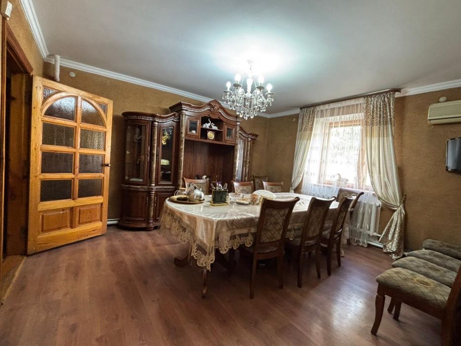 Продам дом  в центре