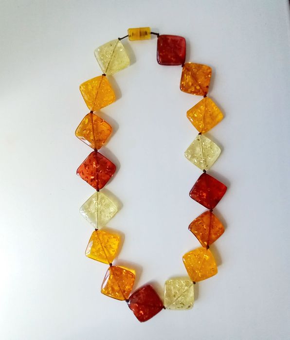 Продам бижутерию.