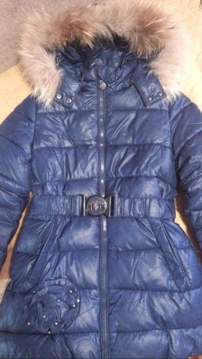 Продам куртки для девочки