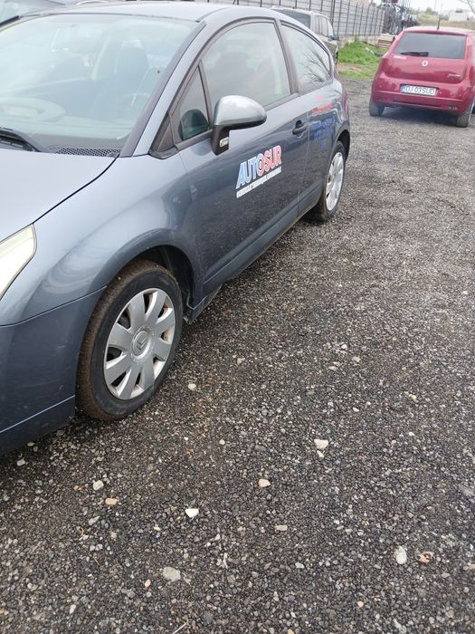 Dezmembrez Citroen C4 1.6hdi an 2006