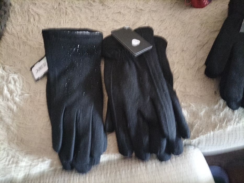 Продам перчатки новые,