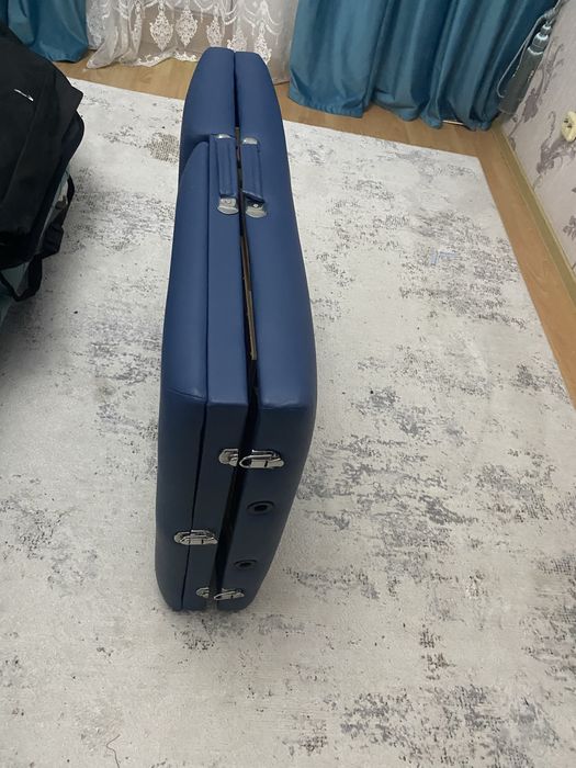 Продам кушетку массажную.