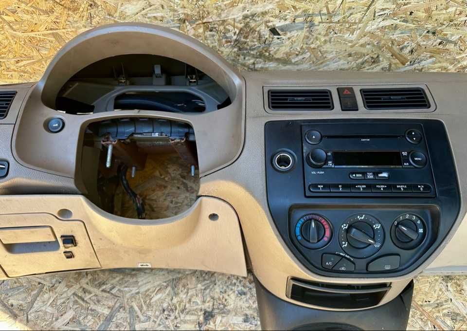 Панель Ford (Форд) Focus 1 ,Focus рестайлинг, американец, оригинал