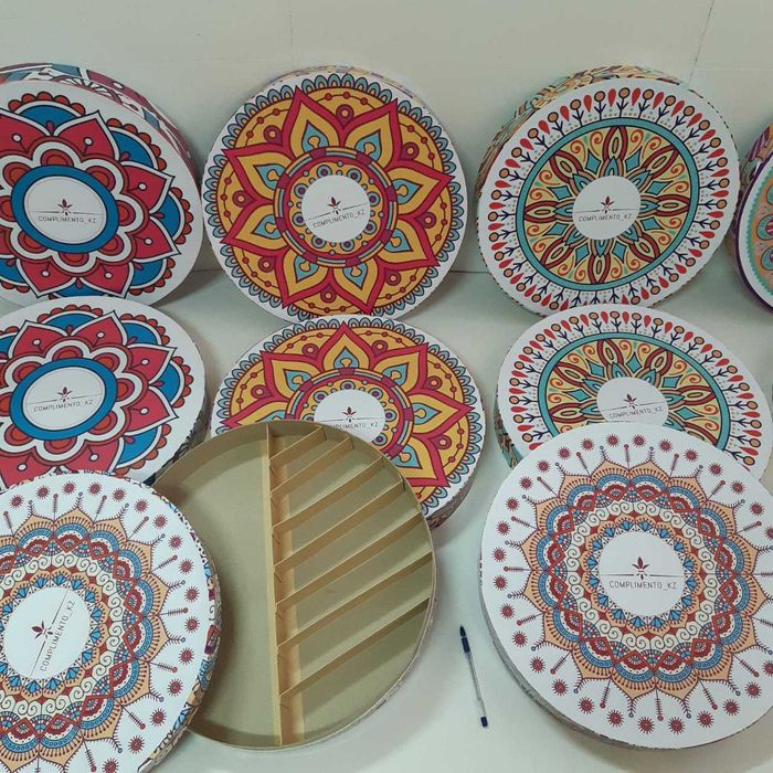 Упаковки подарочные коробки