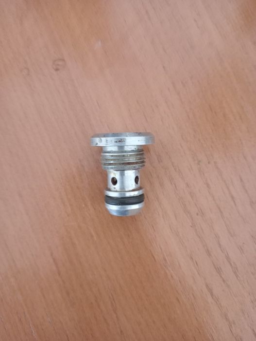 Компрессор на ауди, клапан.