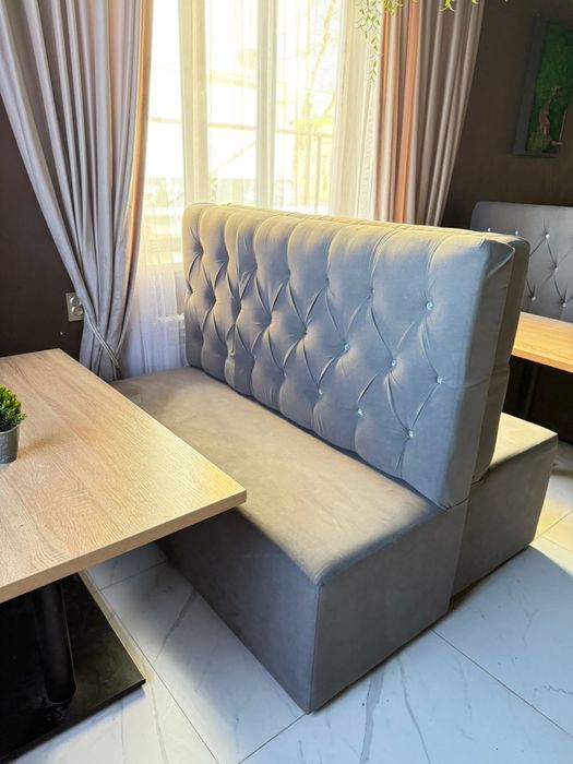 Диван столдарымен