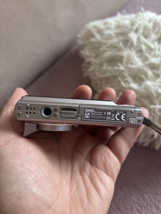 Casio Exilim EX-Z75