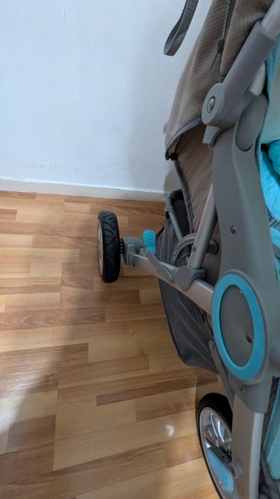 Детская коляска (а)