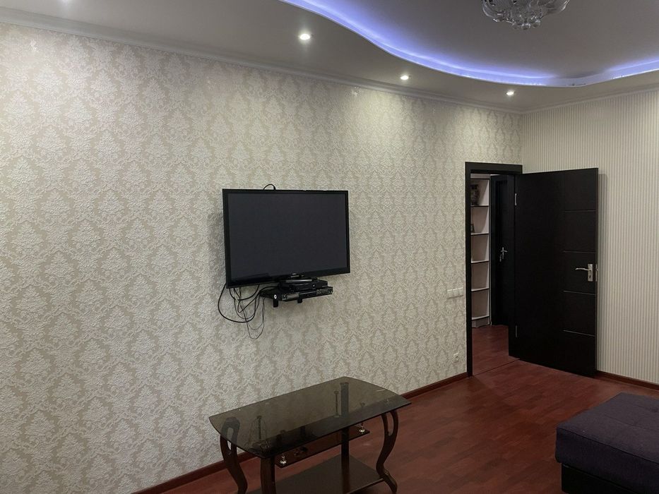 For sale: 3-room apartment, 3rd floor, 4-story building, not on the en