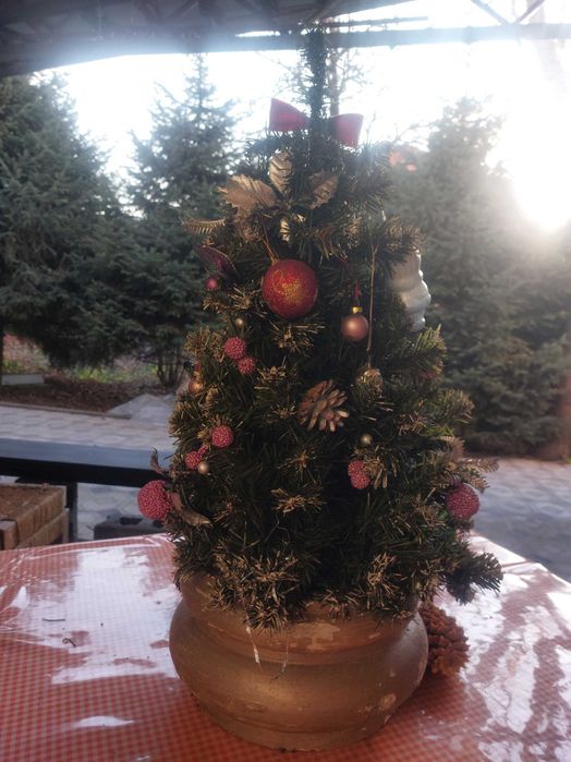 Продам искусственную Ёлку