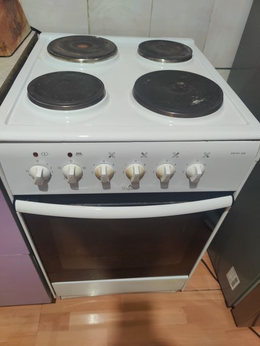 Продам электроплиту