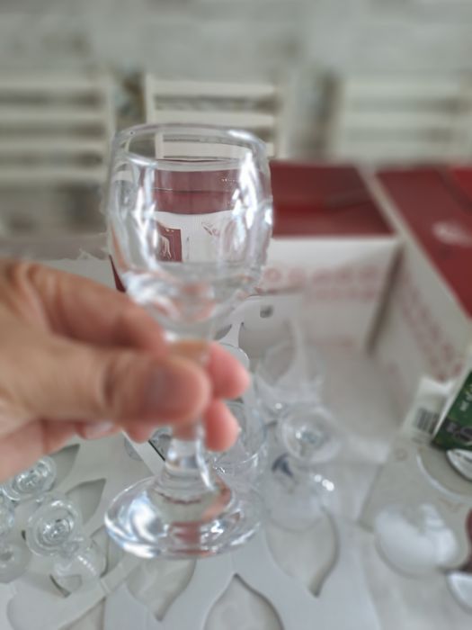 Продам бокалы со стопаками.