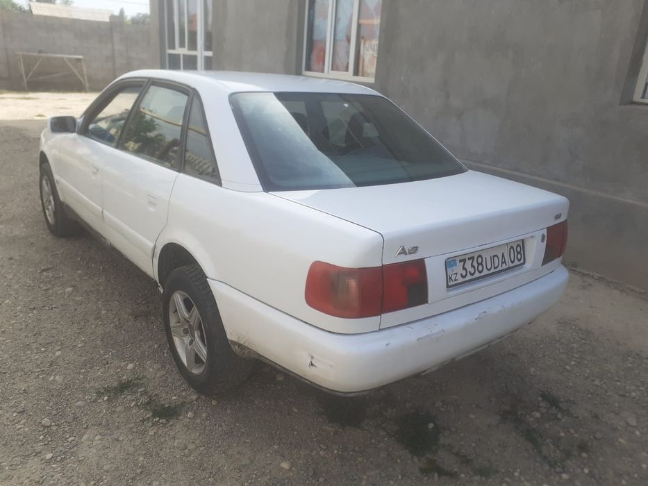 Продаю машину Ауди S4