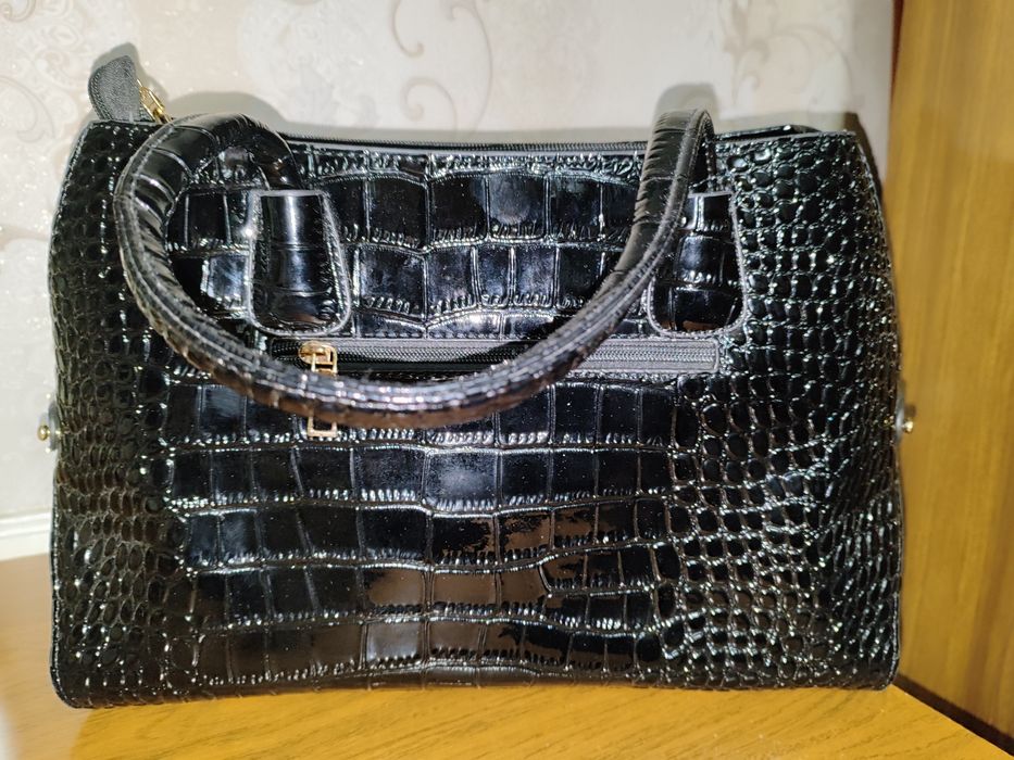 Черная женская сумка