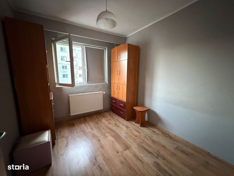 Vand apartament 4 camere Manastur