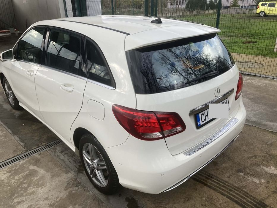 Лек автомобил Mercedes B class