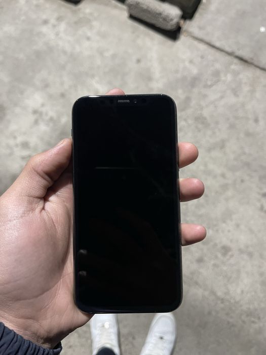 Iphone 11pro sotiladi