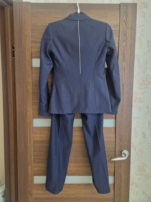 Продаю комплект для девочки для школы НИШ