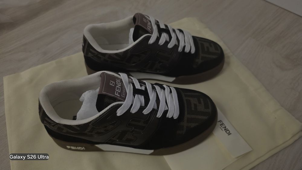 Продам кросовки Fendi!!!