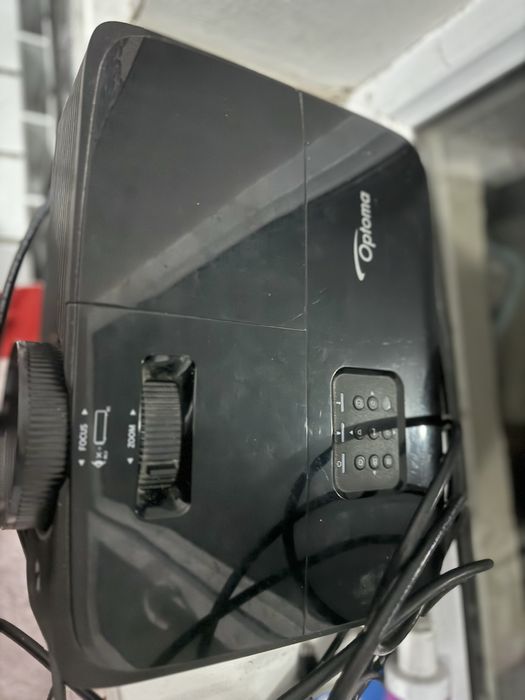 Проектор 3200 люмин 10000сағат жұмыс істейді