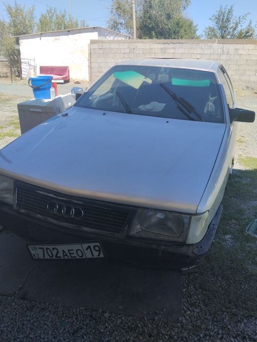 Ауди 100 сатылады