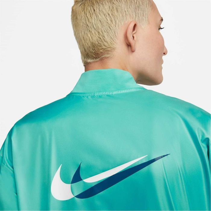 Дамско пролетно яке Nike Swoosh Run Jacket Womens