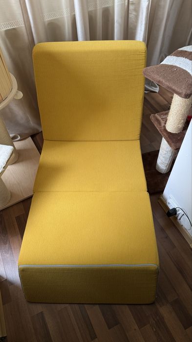 Fotoliu extensibil din spumă galben – aproape nou