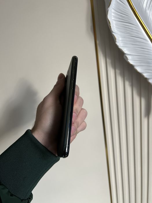 Продам IPhone 11 pro