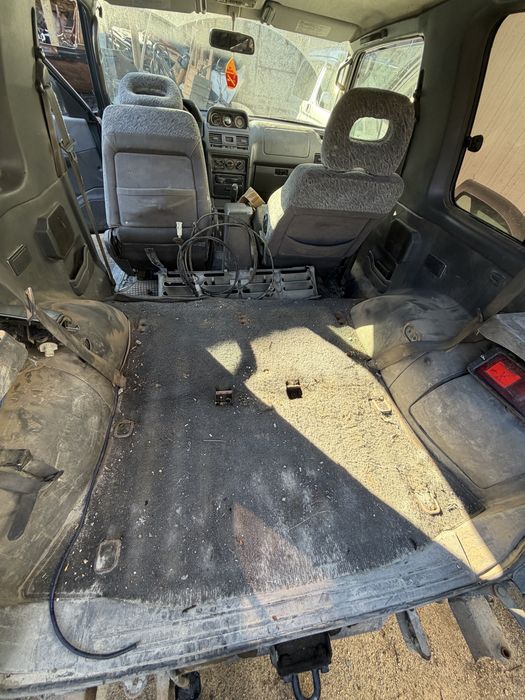 Mitsubishi Pajero 2.8 На Части