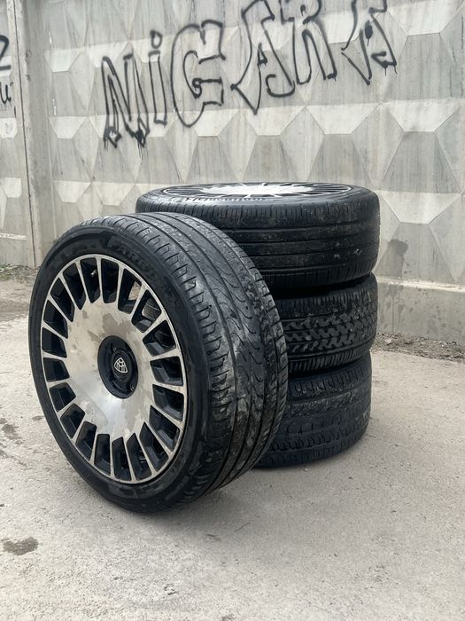 Комплект шин с дисками на mersedec w222