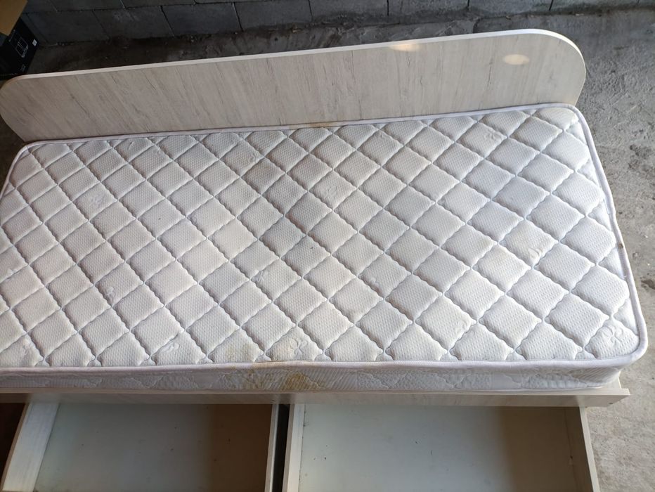 Кровать 80/180 торг есть