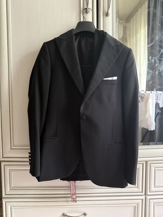 Школьный костюм .