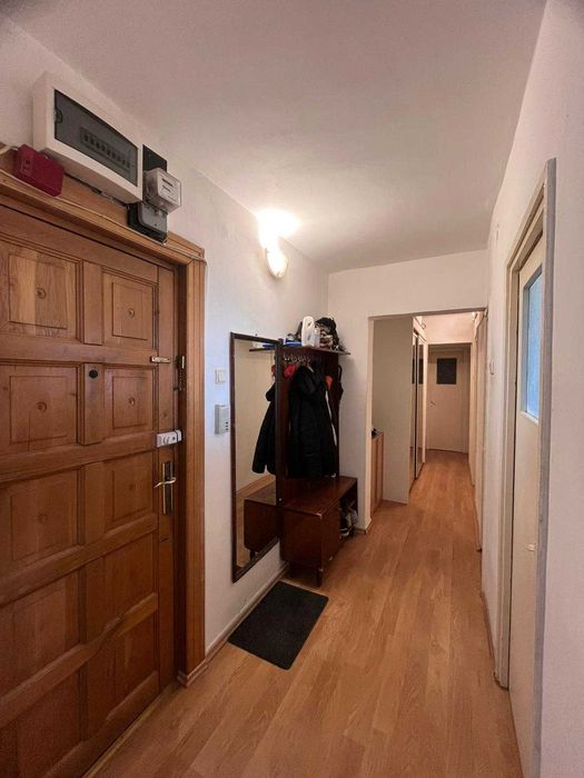 Proprietar, vând apartament cu 3 camere, str. Calea București, cartier Astra, Brașov