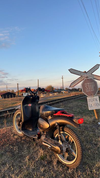 Scuter aprilia scarabeo