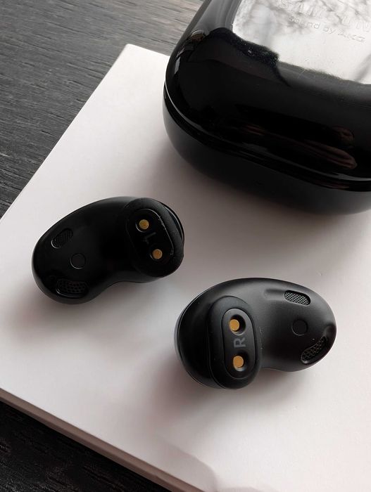 Samsung Galaxy Buds Live | Mystic Black, AKG, In-Ear, Noise Cancelling